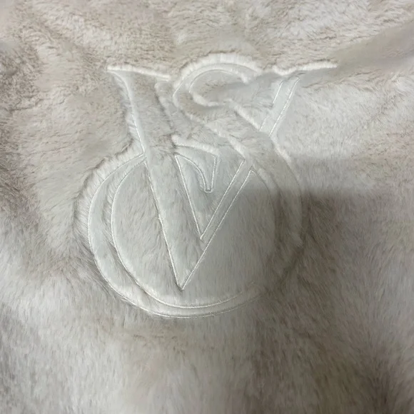 Brand new Victoria’s Secret tote bag - Picture 5 of 8